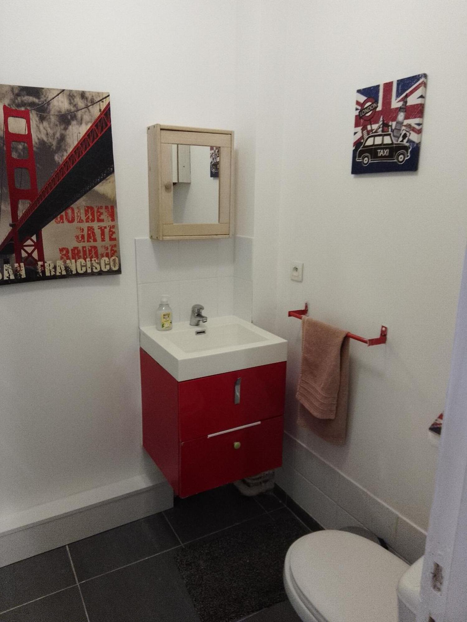 Guesthouse Familial Pour 2,3,4 Personnes De 44M2- Accessible Handic -Rez De Chaussee-Vues Sur Rue Et Patio Prive - Sejour, Chambre Separee-Cuisine,Salle De Bain,Lit Double Et Canape-Lit 2Pers-Entree De La Rue Berzelius-5 Minutes Du Metro Brochant-Lig Paris Dış mekan fotoğraf