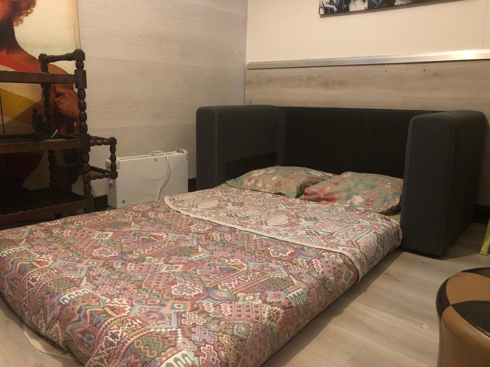 Guesthouse Familial Pour 2,3,4 Personnes De 44M2- Accessible Handic -Rez De Chaussee-Vues Sur Rue Et Patio Prive - Sejour, Chambre Separee-Cuisine,Salle De Bain,Lit Double Et Canape-Lit 2Pers-Entree De La Rue Berzelius-5 Minutes Du Metro Brochant-Lig Paris Dış mekan fotoğraf